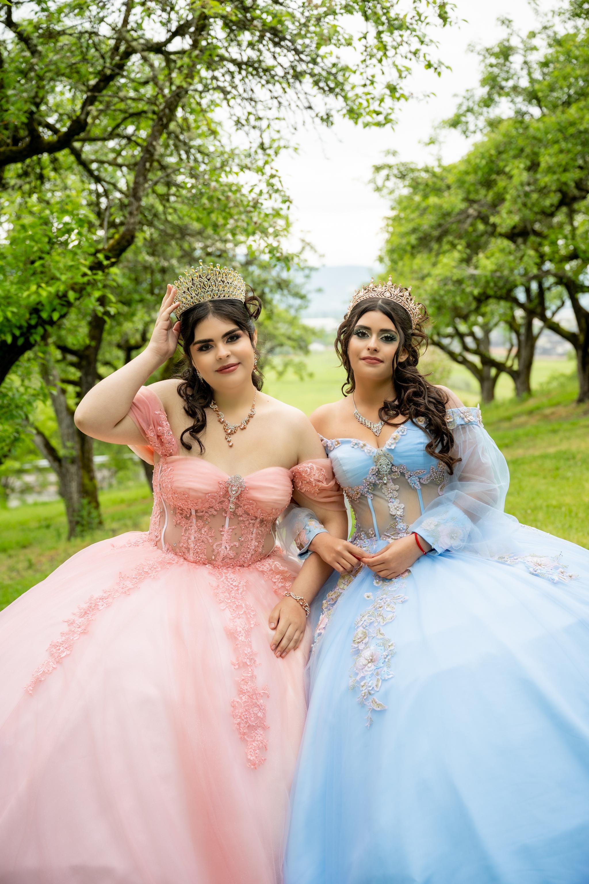 Sisterhood & Tradition: A Pre-Quinceañera Session in Southern Oregon